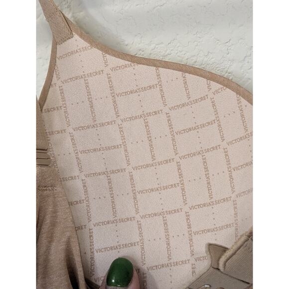 VICTORIA'S SECRET Women's Size 32C Perfect Shape Pushup Smooth Underwire Bra $49 - Picture 5 of 7